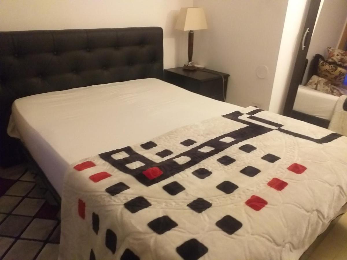 A.B.C Simple Rooms แกร์เจส-เลส์-โกเนซ ภายนอก รูปภาพ
