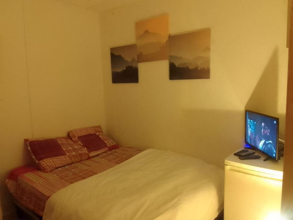 A.B.C Simple Rooms แกร์เจส-เลส์-โกเนซ ภายนอก รูปภาพ