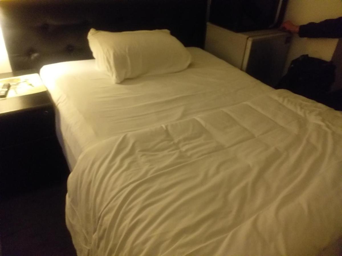 A.B.C Simple Rooms แกร์เจส-เลส์-โกเนซ ภายนอก รูปภาพ